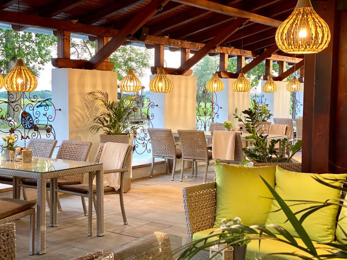 Istvan Parkhotel Es Gasztrofarm Sormás Εξωτερικό φωτογραφία