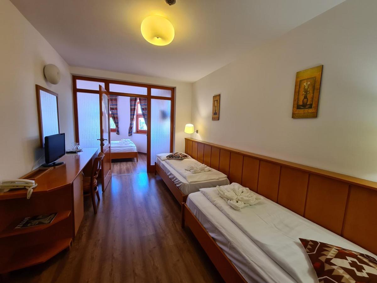 Istvan Parkhotel Es Gasztrofarm Sormás Εξωτερικό φωτογραφία