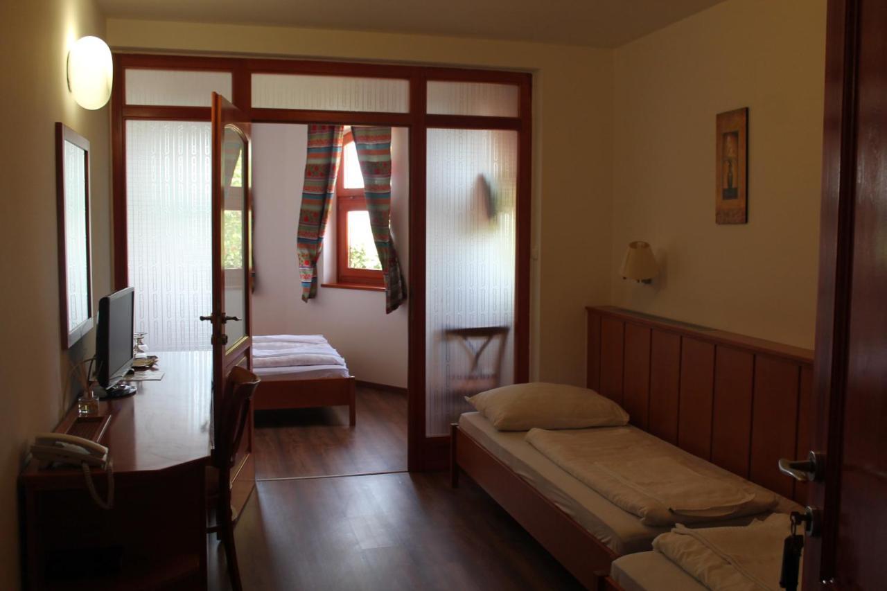 Istvan Parkhotel Es Gasztrofarm Sormás Εξωτερικό φωτογραφία